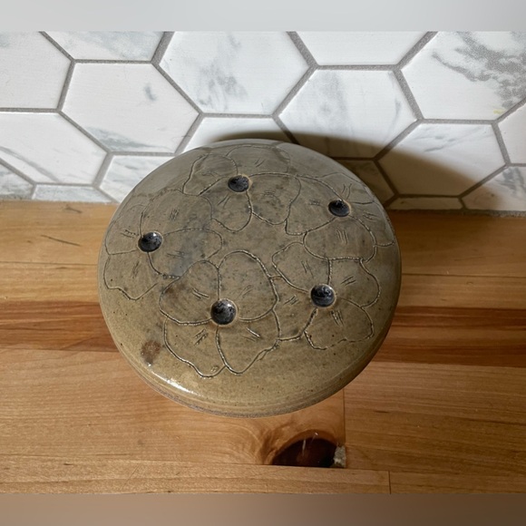 Floral Pottery Bowl - Picture 6 of 10